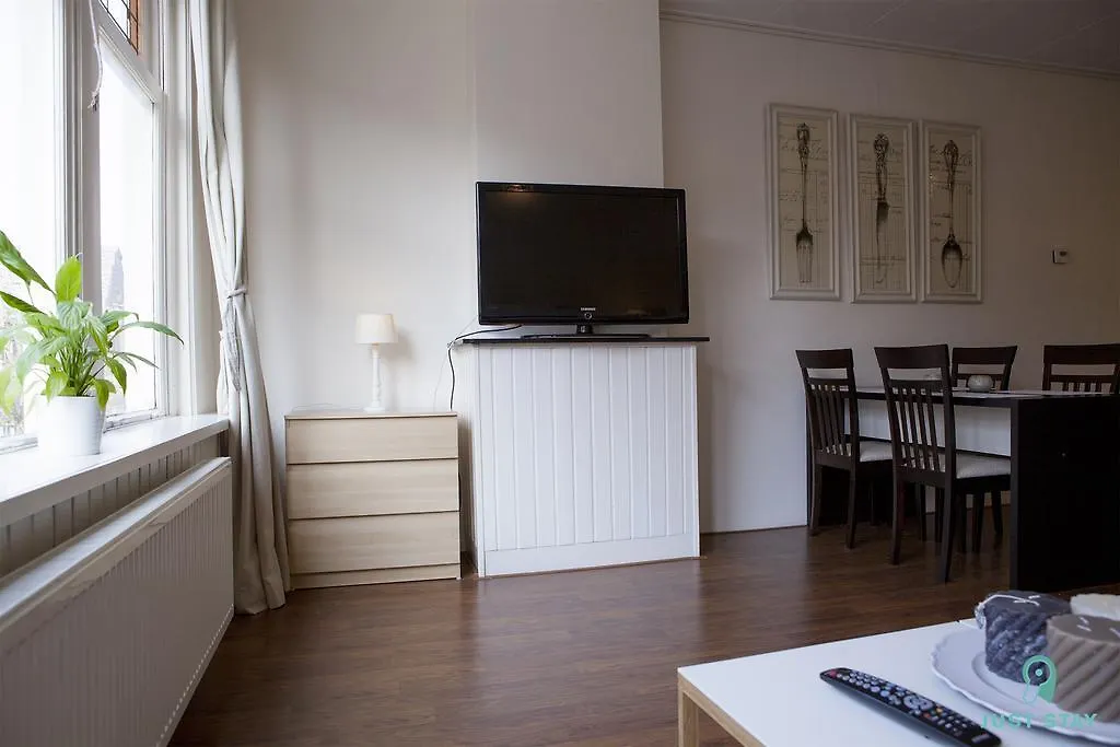 Just Stay - Spacious Apartment Heemskerkstraat Rotterdam