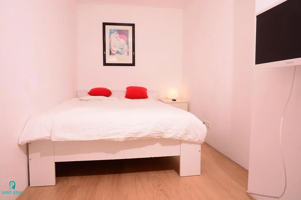 Just Stay - Spacious Apartment Heemskerkstraat Rotterdam